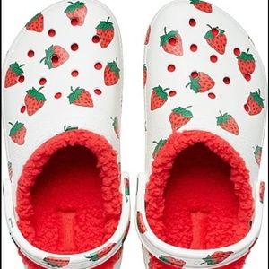 NIB/ WTags Unisex Classic Lined Vacay Strawberry Vibes Clog